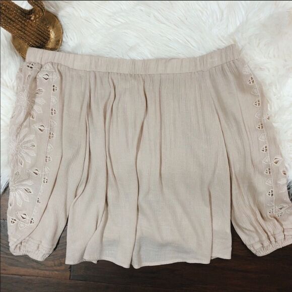 2/$30 ASTR The Label Off Shoulder Lace Embroidered Gauzy Relaxed Blouse Top - Picture 4 of 7